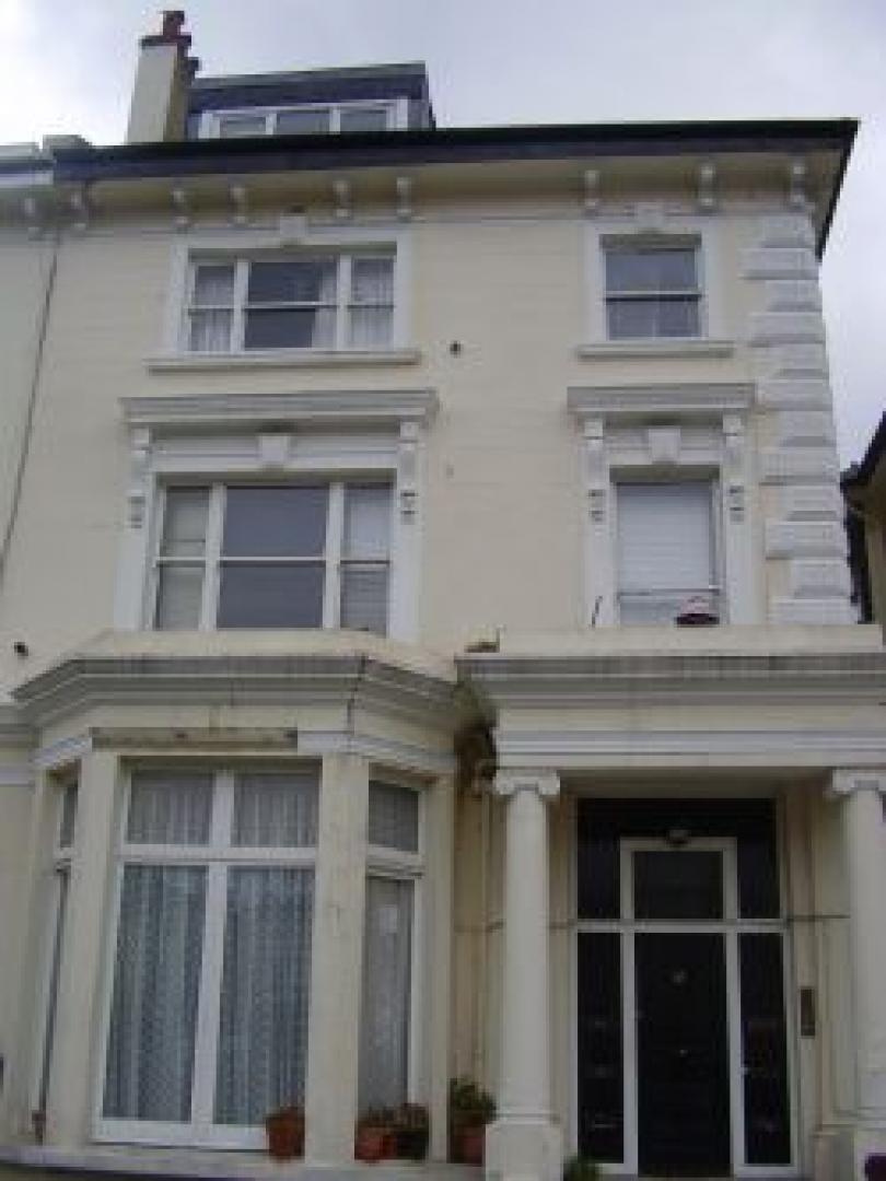 			2 Bedroom, 1 bath, 1 reception Flat			 Belsize Crescent, BELSIZE VILLAGE NW3